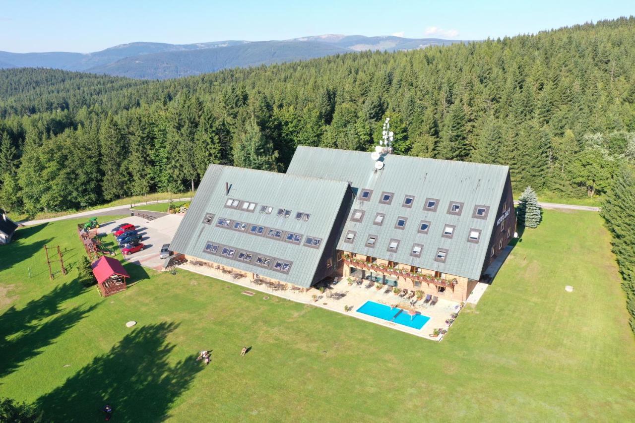 Hotel Zaly Apartmany 베네츠코 외부 사진