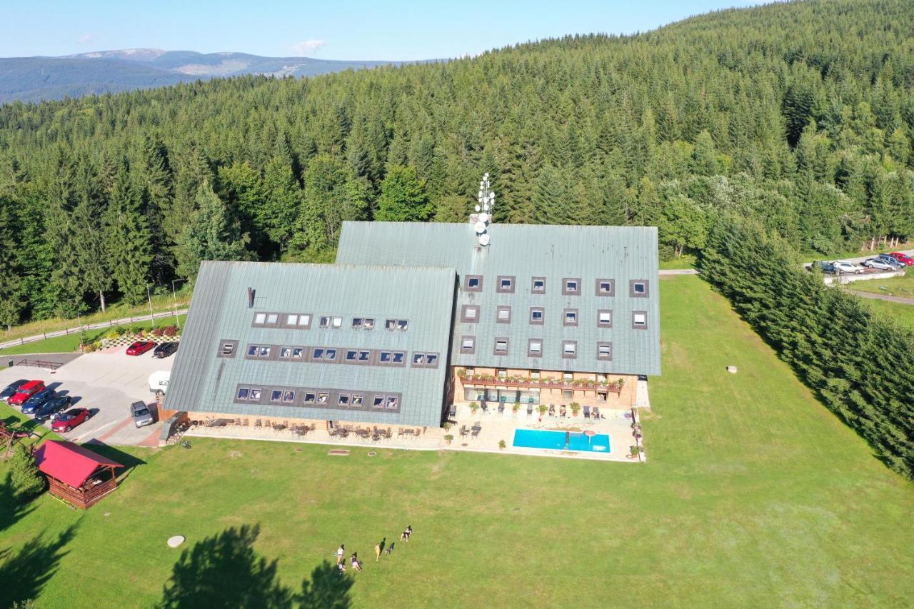 Hotel Zaly Apartmany 베네츠코 외부 사진